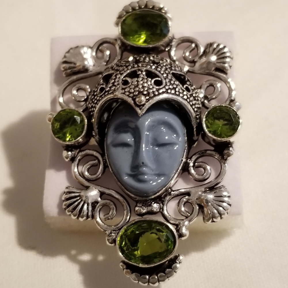 Sold On WHATNOT*Vintage Blue Goddess, Peridot Silver Ring